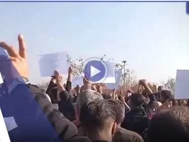 بالفيديو|| في ذكرى أربعين مهسا أميني.. محتجون يسيرون إلى ضريحها متحدين السلطات - وكالة ستيب نيوز