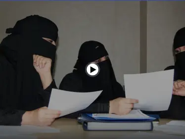 بالفيديو|| معلمة عربية تترك مهنة التعليم وتتجه للغناء الشعبي وتكشف السبب - وكالة ستيب نيوز