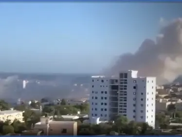 بالفيديو|| تفجير "انتحاري" استهدف فندقاً يرتاده مسؤولون بالعاصمة مقديشو يوقع قتلى وجرحى - وكالة ستيب نيوز