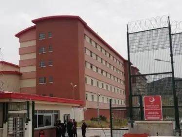 وفاة لاجئ سوري في مركز ترحيل تركي تفجر شهادات لمحتجزين سابقين - وكالة ستيب نيوز