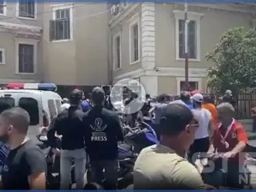 فيديو || الليرة اللبنانية تنهار.. عصيان مدني والاحتجاجات مستمرة - وكالة ستيب نيوز