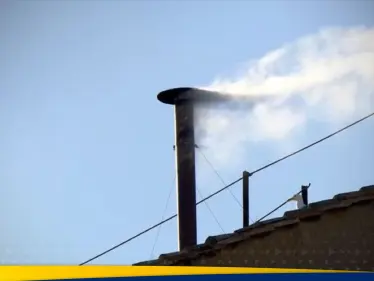 شاهد|| دخان أبيض يشير إلى انتخاب بابا جديد للكنيسة الكاثوليكية - وكالة ستيب نيوز