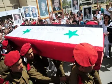 درعا تتسلم قتلى من أبنائها على جبهات إدلب، وقوّات الأسد تعثر على مستودع ذخيرة للمعارضة - وكالة ستيب نيوز