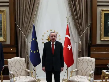 تركيا تحمّل الاتحاد الأوروبي مسؤولية خطأ محرج لرئيسة مفوضية الاتحاد خلال لقاء أردوغان (فيديو) - وكالة ستيب نيوز