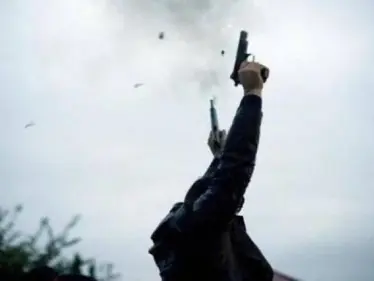 في حادثة غير مسبوقة، شاب يُهاجم نادي الضباط باللاذقية وستيب تكشف هويته!! - وكالة ستيب نيوز