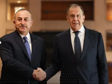 لافروف وأوغلو يبحثان تطبيع العلاقات بين أنقرة ودمشق وملف الحبوب الأوكرانية - وكالة ستيب نيوز