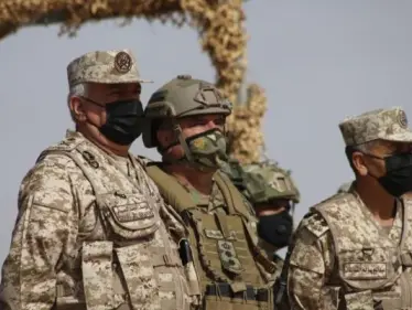 رئيس هيئة الأركان الأردنية يتحدث من الحدود السورية بعد ضبط مليون حبة كبتاغون - وكالة ستيب نيوز