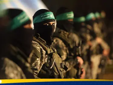 كتائب القسام تقصف منزلاً تحصن بداخله جنود إسرائيليين.. وهذا ما فعله قناص حمساوي - وكالة ستيب نيوز