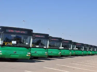 بالصور.. الصين الشعبية تُسلّم نظام الأسد 100 باص نقل داخل - وكالة ستيب نيوز