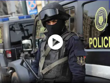 بالفيديو|| الأمن المصري يكشف تفاصيل واقعة نزع محامي لرتب ضابط شرطة عن كتفيه - وكالة ستيب نيوز