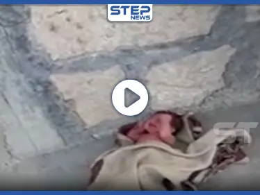 بالفيديو|| رضيعة مرمية على الرصيف شمالي حلب.. ومبادرة إنسانية تعيد لم شملها مع والدتها - وكالة ستيب نيوز