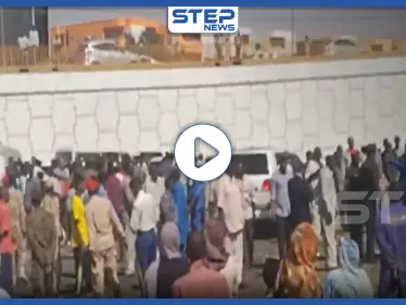 بالفيديو|| محاولة اغتيال فاشلة لرئيس وزراء السودان وزوجته تعلّق على الأمر - وكالة ستيب نيوز