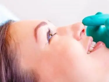 العمر المناسب لعملية تجميل الانف هل هو واحد لدى النساء والرجال - وكالة ستيب نيوز