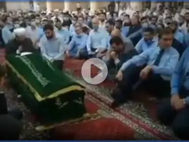 بالفيديو|| ممثلاً للأسد يشارك بتشييع محمد عدنان الأفيوني.. وإمام مسجد في اعزاز يعزي به - وكالة ستيب نيوز