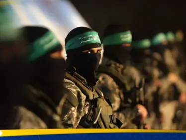 حركة حماس تنشر "صورة وداعية" للرهائن الإسرائيليين - وكالة ستيب نيوز