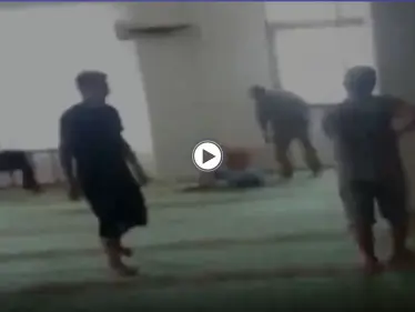 بالفيديو|| إمام ومؤذن في تركيا يعتدي على فتى صغير داخل المسجد والكاميرات تفضحه - وكالة ستيب نيوز