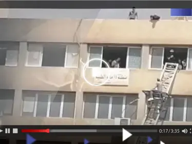 بالفيديو|| موظف مصري يقفز من الطابق الخامس هربا من حريق جهاز 15 مايو - وكالة ستيب نيوز