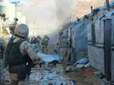 لليوم الثاني، الجيش اللبناني يُواصل مداهمة مخيّمات السوريين ويستخدم الأسلحة!! - وكالة ستيب نيوز