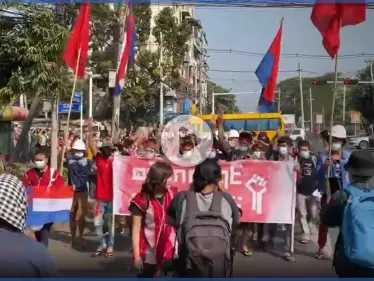 بالفيديو || طرق جديدة للاحتجاج ضد الانقلاب في ميانمار ومجلس الأمن يهاجم - وكالة ستيب نيوز