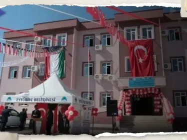 شاهد|| صورة داخل إحدى مدارس تركيا تشعل مواقع التواصل الاجتماعي.. والسلطات تتدخل - وكالة ستيب نيوز