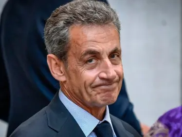 الحكم على رئيس فرنسا السابق نيكولا ساركوزي بالسجن 3 سنوات - وكالة ستيب نيوز