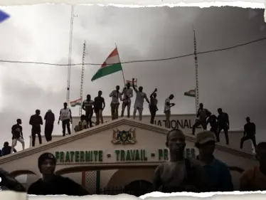 بعد انتهاء مهلة إيكواس.. الانقلابيون يتخذون أول خطوة ودولة أوروبية تدخل على خط الأزمة - وكالة ستيب نيوز