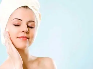 افضل تونر للبشرة الدهنية..ينظف البشرة بعمق ويفتح مسامها بأقل من 6 أيام - وكالة ستيب نيوز