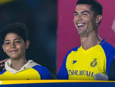 شاهد|| نجل كريستيانو رونالدو يُهين اليوتيوبر الأمريكي "سبيد" أمام مجموعة من الأطفال - وكالة ستيب نيوز