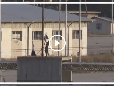 شاهد بالفيديو | المعارضة السورية ترفع علم الثورة على معبر تل أبيض مع تركيا - وكالة ستيب نيوز