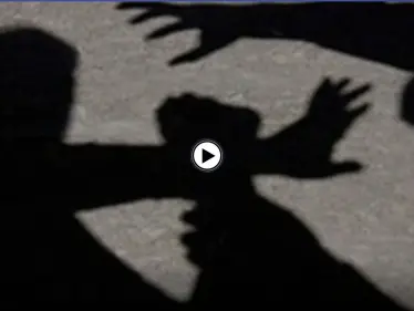 بالفيديو|| فتاة أردنية تتعرض للعنف والتحرش من أخيها وأبيها وهاشتاغ ميس في خطر يتصدر الترند - وكالة ستيب نيوز