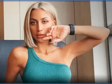 بالفيديو|| مودل روز تعلم صديقها الأمريكي اللغة العربية وجمهورها يكشف حقيقة علاقتها به - وكالة ستيب نيوز