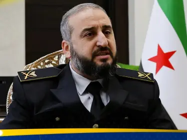 وزير الدفاع السوري: قدمنا خطة لدمج قسد والأجانب ملتزمون بتعليماتنا - وكالة ستيب نيوز