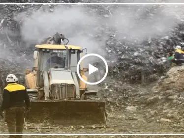 بالفيديو|| مصرع ثلاثة أطفال "دفنًا بالقمامة" داخل أحد المكبات على أطراف إدلب! - وكالة ستيب نيوز