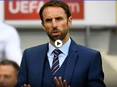 مغنية تتجرد من ملابسها ومشجع يقتحم الملعب .. أحداث مشوقة شهدتها المباراة ومدرب منتخب إنكلترا يصرح - وكالة ستيب نيوز