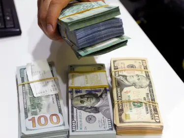 دولار السوق السوداء يسجل أعلى مستوى له - وكالة ستيب نيوز