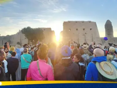 شمس الشتاء تتعامد مع معابد الكرنك في ظاهرة فلكية نادرة بالأقصر - وكالة ستيب نيوز