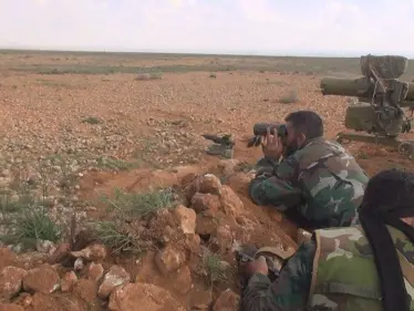 النظام يعزز ويرفع الجاهزية بريف الرقة الشرقي و"قسد" تكثف من خنادقها - وكالة ستيب نيوز