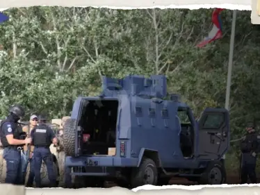 بعد مقتل ضابط في إطلاق نار.. الشرطة في كوسوفو تحاصر 30 مسلحاً - وكالة ستيب نيوز