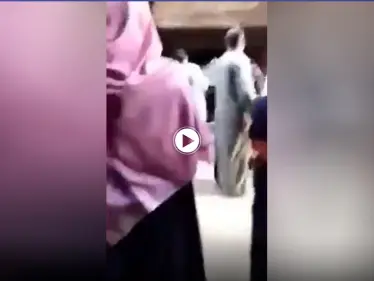 بالفيديو|| "كنت بربيها" أب يرمي ابنته من الطابق الثالث ويتبعها ليواصل ضربها - وكالة ستيب نيوز