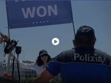 بالفيديو|| ابنة أخ أسامة بن لادن تثير الجدل باحتجاجها على قمة جنيف التي شارك فيها بايدن - وكالة ستيب نيوز