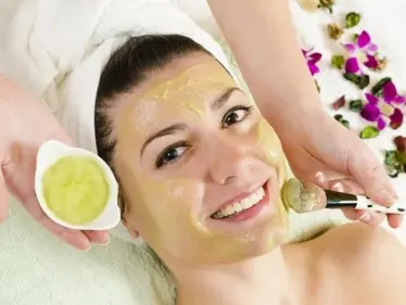 ماسكات طبيعية لـِـ العناية بالبشرة المجهدة.. إليك 3 ثلاث طرق مذهلة - وكالة ستيب نيوز