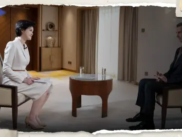 بالفيديو|| بشار الأسد لقناة صينية: "الحرب مستمرة".. ويقدم هدية "غير متوقعة" للصحفية - وكالة ستيب نيوز