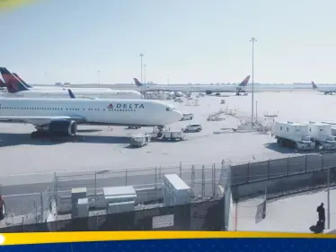 شاهد|| إخلاء مطار في ولاية فلوريدا الأمريكية.. وتحرك عاجل للشرطة - وكالة ستيب نيوز