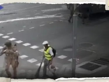 بالفيديو|| عامل نظافة يصبح حديثًا للعالم خلال صراع فاغنر والقوات الروسية.. شاهد ماذا فعل - وكالة ستيب نيوز