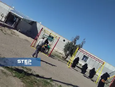 شاهد|| بحجة الاشتباه.. عناصر "قسد" يخرجون فتيات منقبات من الحديقة العامة بالرقة - وكالة ستيب نيوز