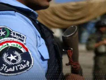 فيديو لـ عراقي يضـرب طفليه وهما نائمين ويجبرهما على شتم والدتهما يُحرّك السلطات - وكالة ستيب نيوز