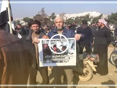 مظاهرات في معبر باب الهوى شمال ادلب تنديداً بصمت تركيا عن مجازر روسيا في إدلب - وكالة ستيب نيوز