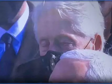 بالفيديو|| النعاس يغلب الرئيس الأمريكي الأسبق بيل كلينتون خلال خطاب جو بايدن - وكالة ستيب نيوز