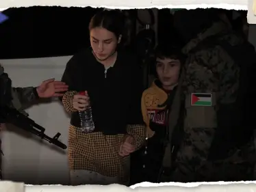 بالفيديو|| القسام تنشر مشاهد من تسليم الدفعة الرابعة للأسرى خلال عملية التبادل - وكالة ستيب نيوز