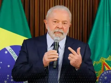 بعد وصوله الصين.. الرئيس البرازيلي يدعو دول "بريكس" للتخلي عن الدولار في التجارة العالمية - وكالة ستيب نيوز